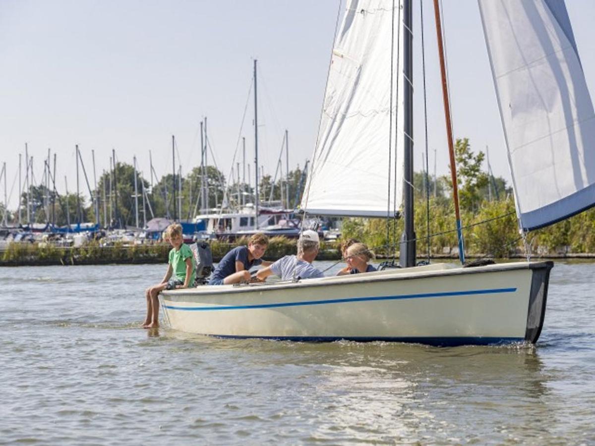 Ervaar 'Fryske Weelde' Op Vijf Sterren Vakantiepark De Kuilart Villa Koudum Esterno foto